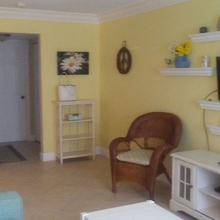 Beach Vacation Get-Away Apartment St. Pete Beach Bagian luar foto