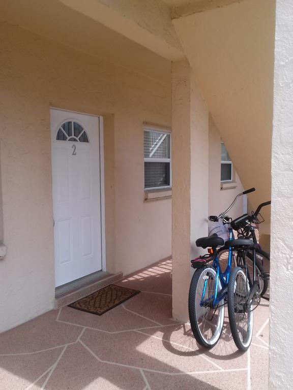 Beach Vacation Get-Away Apartment St. Pete Beach Ruang foto