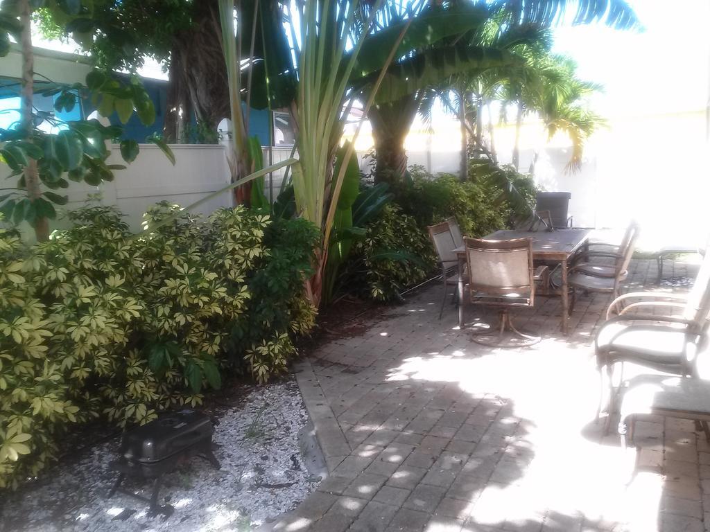 Beach Vacation Get-Away Apartment St. Pete Beach Ruang foto