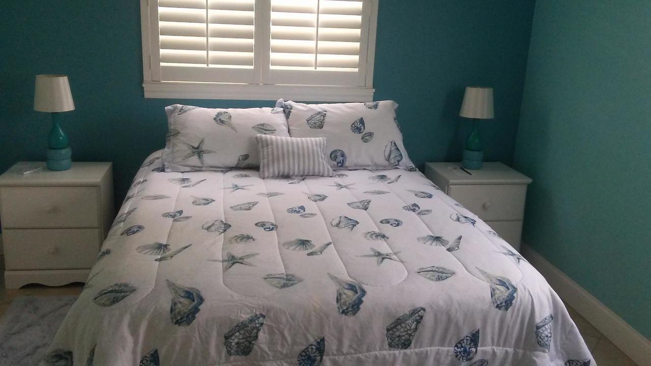 Beach Vacation Get-Away Apartment St. Pete Beach Bagian luar foto
