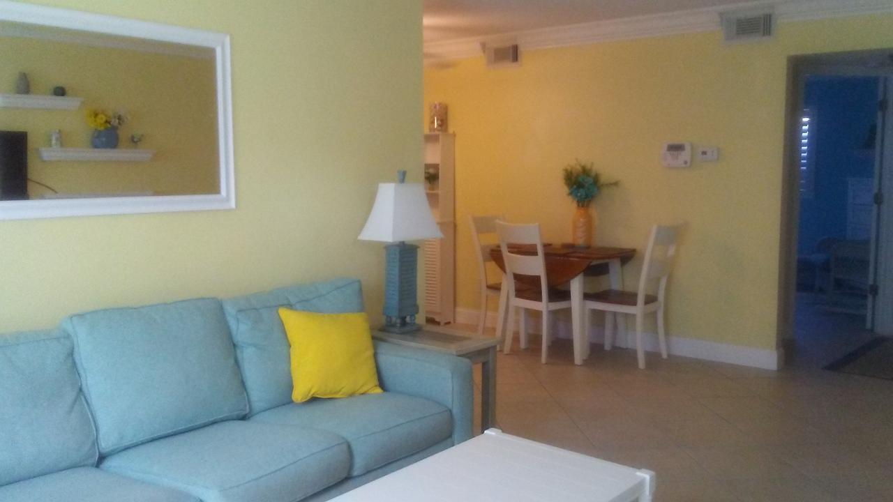 Beach Vacation Get-Away Apartment St. Pete Beach Bagian luar foto